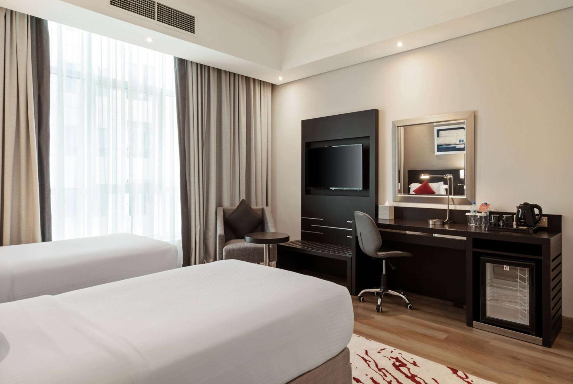 Ramada By Wyndham Dubai Barsha Heights Hotel Exterior photo