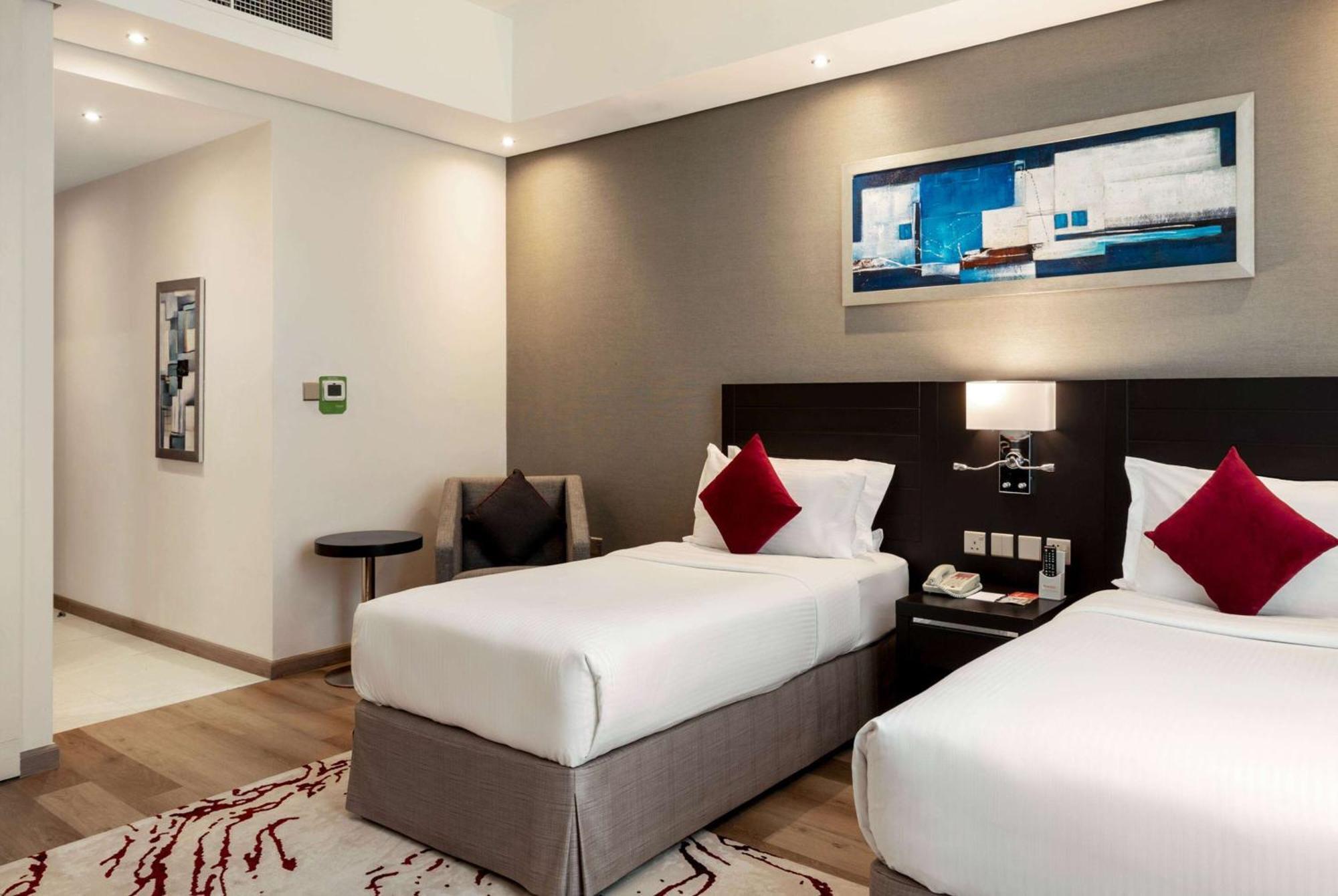 Ramada By Wyndham Dubai Barsha Heights Hotel Exterior photo