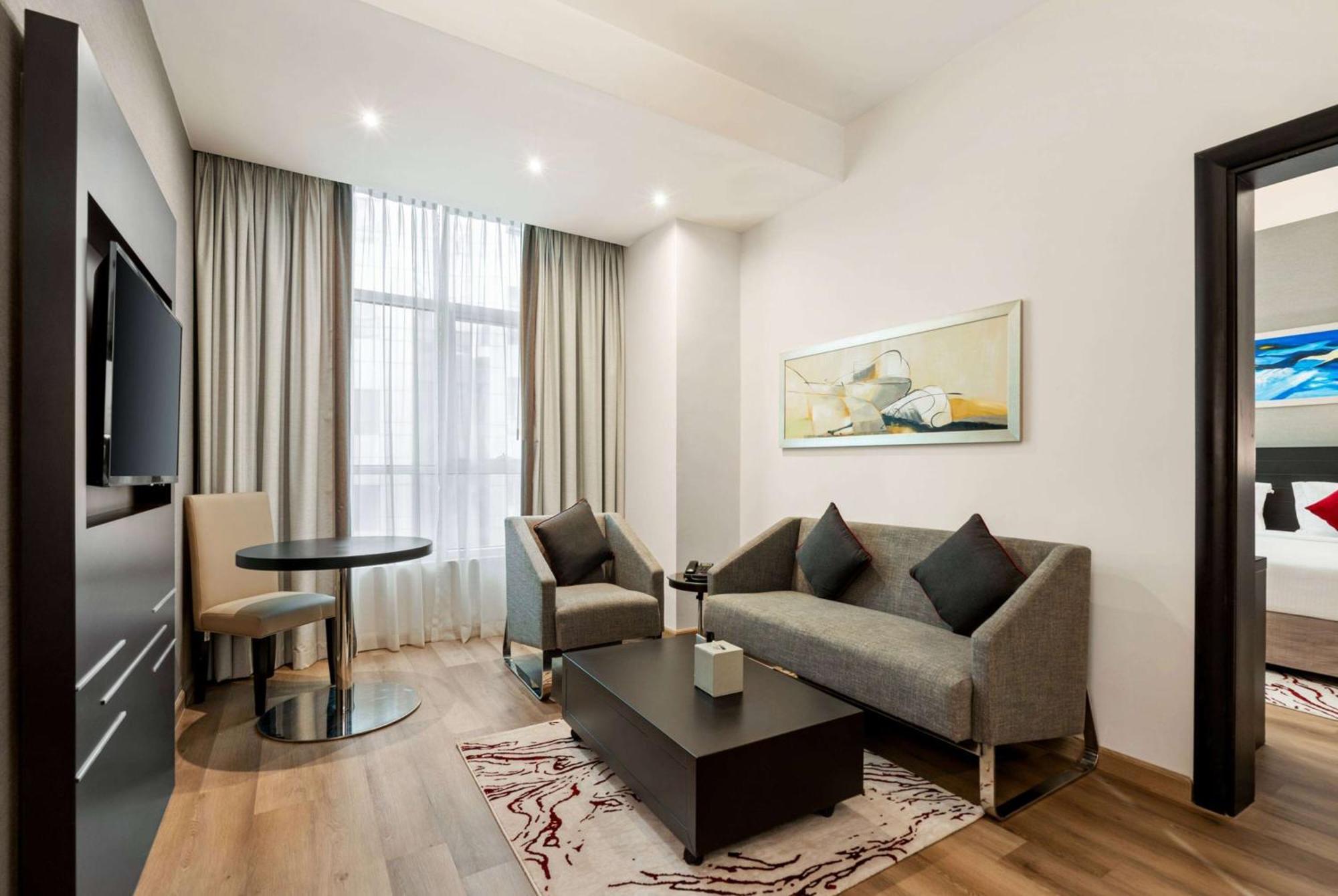 Ramada By Wyndham Dubai Barsha Heights Hotel Exterior photo