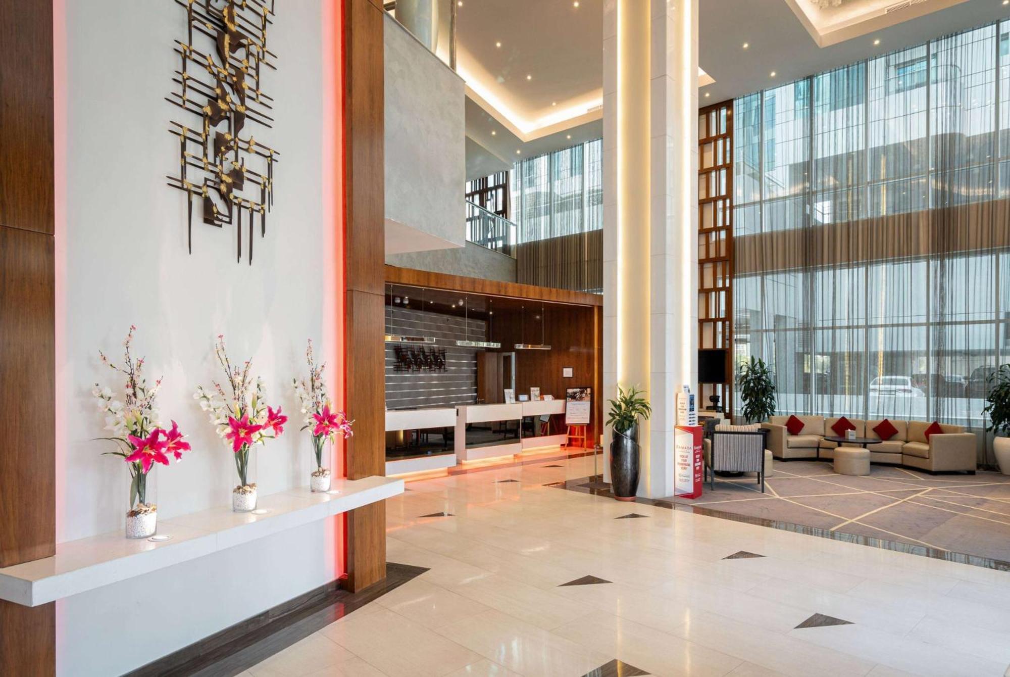 Ramada By Wyndham Dubai Barsha Heights Hotel Exterior photo