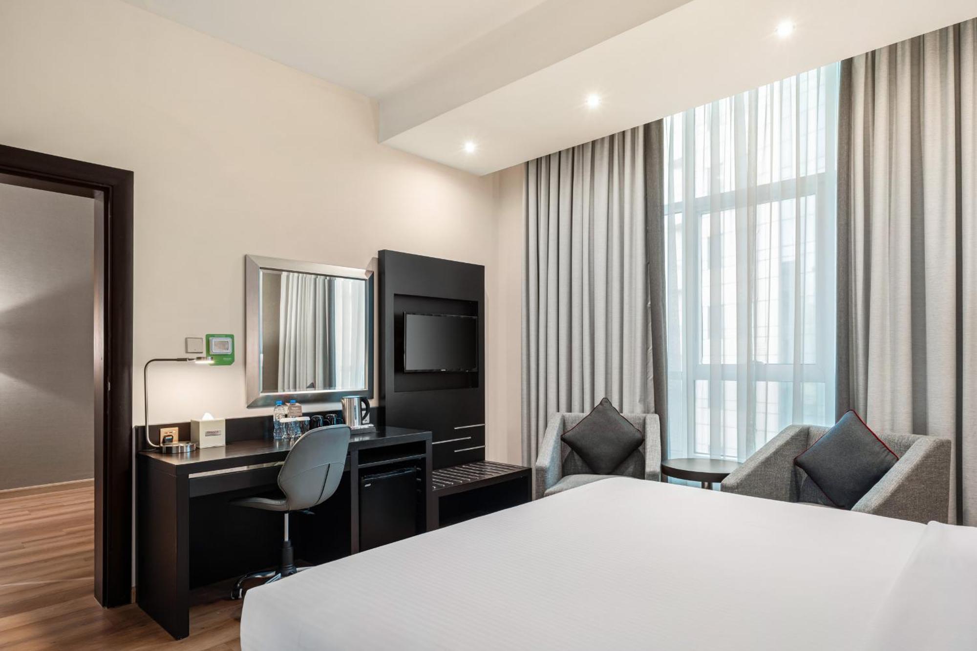 Ramada By Wyndham Dubai Barsha Heights Hotel Exterior photo